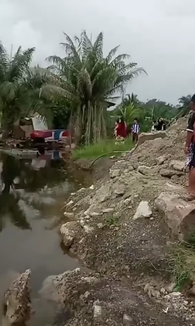 Keriangan Bertukar Duka, Budak 9 Tahun Maut Dibaham Buaya Semasa Mandi Sungai Di Sandakan